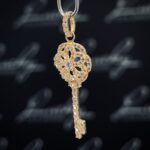 Sleutel hanger met zirkonia stenen