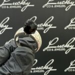 Zilveren ring met zwarte kraal