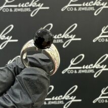 Zilveren ring met zwarte kraal